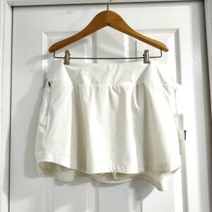 ❤️NWT❤ Free Fly Apparel Women's Cream Skort